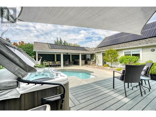 6632 Mountainview Drive, Oliver, BC - Outdoor With In Ground Pool With Deck Patio Veranda