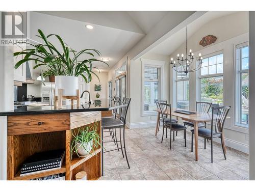 6632 Mountainview Drive, Oliver, BC - Indoor Photo Showing Kitchen