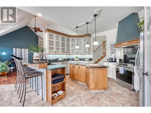 6632 Mountainview Drive, Oliver, BC - Indoor Photo Showing Kitchen