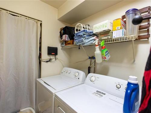 204-1355 Cumberland Rd, Courtenay, BC - Indoor Photo Showing Laundry Room