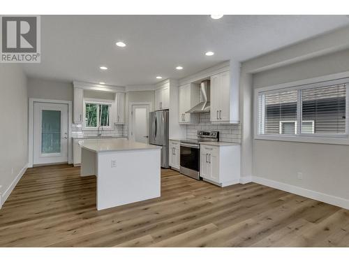 4723 Parkside Drive, Prince George, BC - Indoor Photo Showing Kitchen With Stainless Steel Kitchen With Upgraded Kitchen