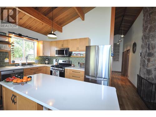 1710 South Lakeside Drive, Williams Lake, BC - Indoor Photo Showing Kitchen With Double Sink