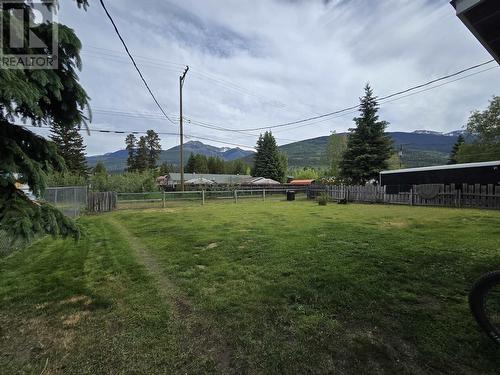 1144 8Th Avenue, Valemount, BC - Outdoor