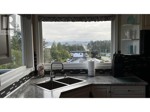 1800 W 2Nd Avenue, Prince Rupert, BC - Indoor Photo Showing Kitchen With Double Sink