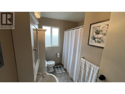 1800 W 2Nd Avenue, Prince Rupert, BC - Indoor Photo Showing Bathroom