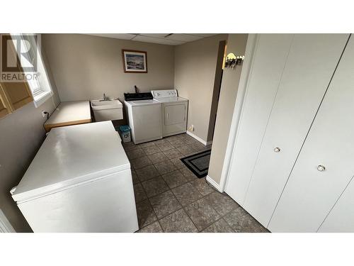 1800 W 2Nd Avenue, Prince Rupert, BC - Indoor Photo Showing Laundry Room