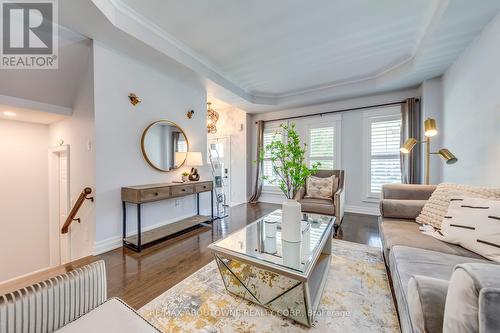 261 Gatwick Drive, Oakville, ON - Indoor Photo Showing Living Room