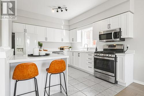 2268 Greenway Terrace, Burlington (Rose), ON - Indoor Photo Showing Kitchen