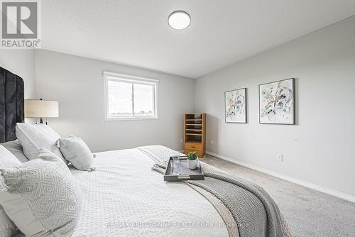 2268 Greenway Terrace, Burlington (Rose), ON - Indoor Photo Showing Bedroom