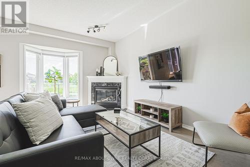 2268 Greenway Terrace, Burlington, ON - Indoor Photo Showing Living Room With Fireplace