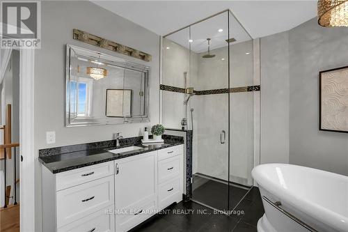 45 Lakegate Drive, Hamilton (Lakeshore), ON - Indoor Photo Showing Bathroom