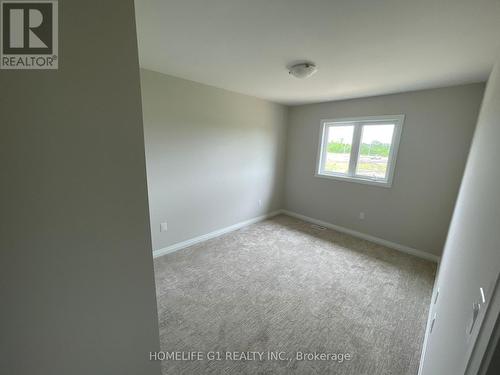 94 West Creek Court, Welland, ON - Indoor Photo Showing Other Room