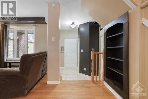 Good Closets and Storage w Roll Out Shelf! - 14 Carwood Circle, Ottawa, ON - Indoor