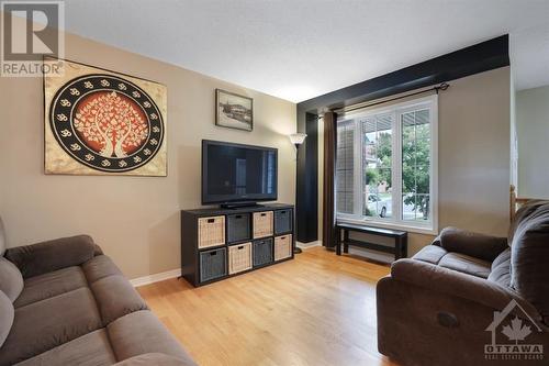 Good Natural Light - 14 Carwood Circle, Ottawa, ON - Indoor Photo Showing Living Room