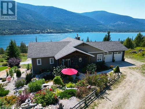 125 Lakeview  Drive, Nelson, BC - Outdoor With Body Of Water