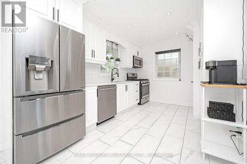 471 East 36Th Street, Hamilton (Macassa), ON - Indoor Photo Showing Kitchen With Stainless Steel Kitchen