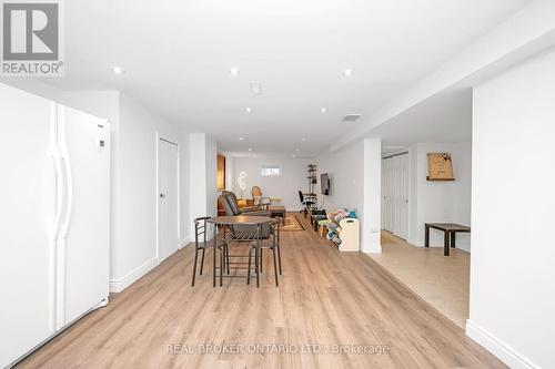 471 East 36Th Street, Hamilton, ON - Indoor Photo Showing Dining Room