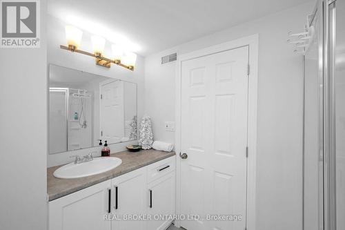 471 East 36Th Street, Hamilton (Macassa), ON - Indoor Photo Showing Bathroom