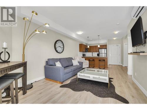 3211 Skyview Lane Unit# 312, West Kelowna, BC - Indoor Photo Showing Living Room