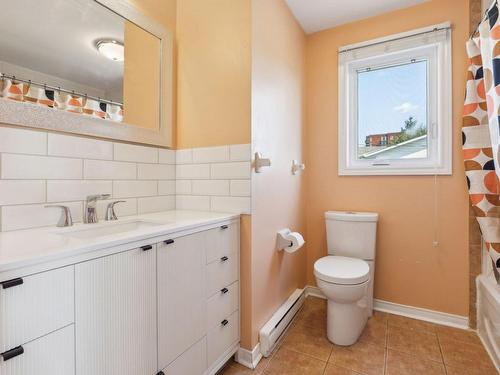 Salle de bains - 22 Rue De Saturne, Gatineau (Gatineau), QC - Indoor Photo Showing Bathroom