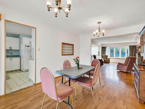 926 Pine Street, Kamloops, BC - Indoor Photo Showing Dining Room