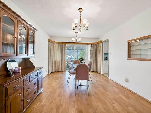 926 Pine Street, Kamloops, BC - Indoor Photo Showing Dining Room