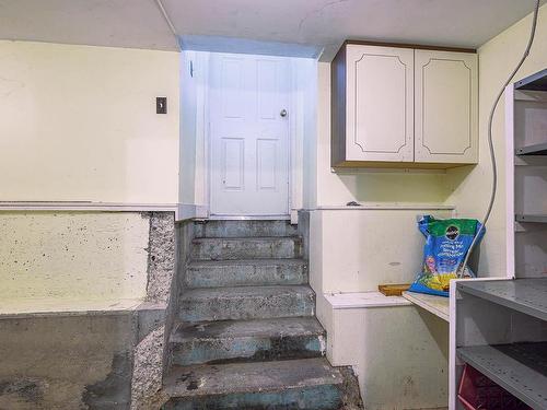 926 Pine Street, Kamloops, BC - Indoor Photo Showing Basement