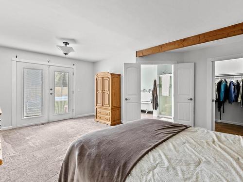 1753 Knollwood Cres, Kamloops, BC - Indoor Photo Showing Bedroom