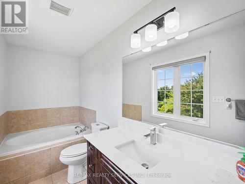 16 Yolanda Place, Brampton (Fletcher'S Meadow), ON - Indoor Photo Showing Bathroom