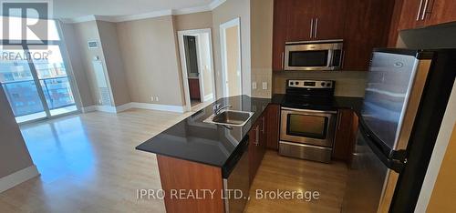 2309 - 330 Burnhamthorpe Road W, Mississauga (City Centre), ON - Indoor Photo Showing Kitchen With Upgraded Kitchen