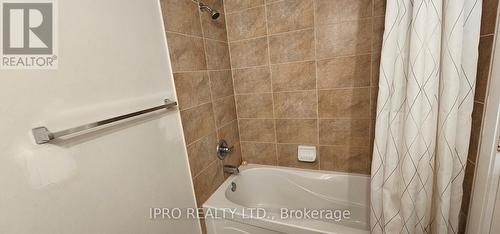 2309 - 330 Burnhamthorpe Road W, Mississauga (City Centre), ON - Indoor Photo Showing Bathroom