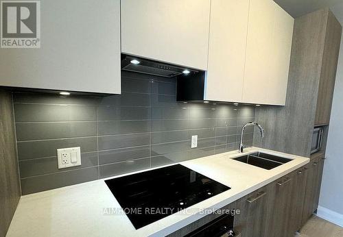 3207 - 18 Water Walk Drive, Markham (Unionville), ON - Indoor Photo Showing Kitchen With Double Sink