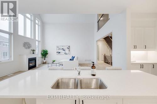 44 Magnolia Avenue, Adjala-Tosorontio (Colgan), ON - Indoor Photo Showing Kitchen