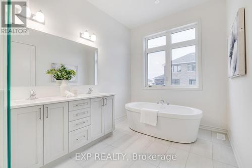 44 Magnolia Avenue, Adjala-Tosorontio (Colgan), ON - Indoor Photo Showing Bathroom