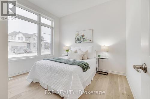 44 Magnolia Avenue, Adjala-Tosorontio (Colgan), ON - Indoor Photo Showing Bedroom