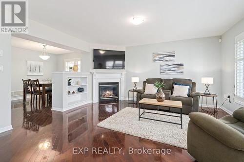 18 Davidson Drive, New Tecumseth, ON - Indoor Photo Showing Living Room With Fireplace