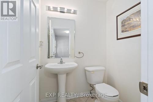 18 Davidson Drive, New Tecumseth, ON - Indoor Photo Showing Bathroom