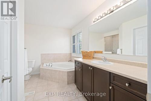 18 Davidson Drive, New Tecumseth, ON - Indoor Photo Showing Bathroom