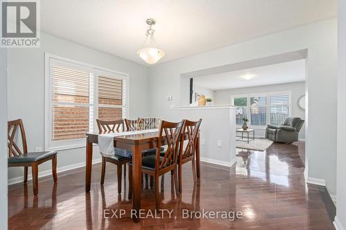 18 Davidson Drive, New Tecumseth, ON - Indoor Photo Showing Dining Room