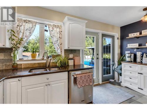 5487 Heyer Road, Prince George, BC - Indoor Photo Showing Kitchen With Double Sink