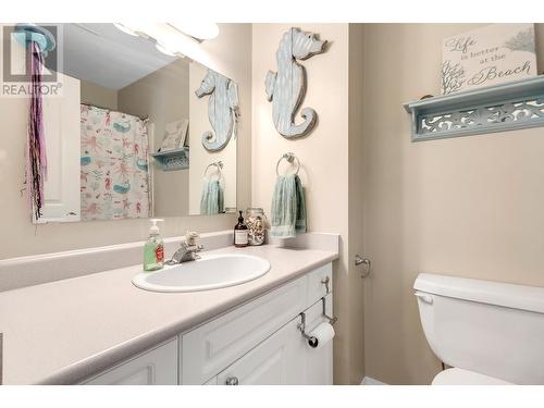 5487 Heyer Road, Prince George, BC - Indoor Photo Showing Bathroom