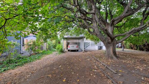 1915 Bowes Street, Kelowna, BC - Outdoor