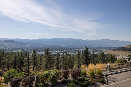 109-3075 Vint Road, Kelowna, BC - Outdoor With View