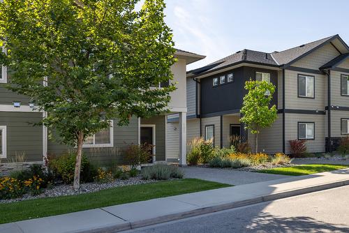 109-3075 Vint Road, Kelowna, BC - Outdoor With Facade