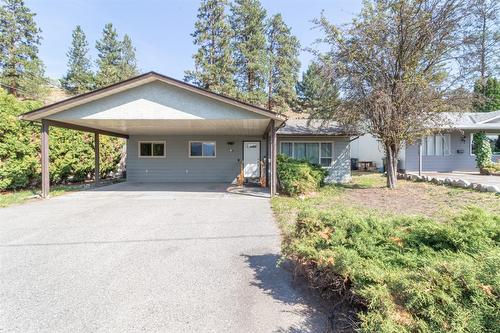 745 Camelia Road, Kelowna, BC - Outdoor