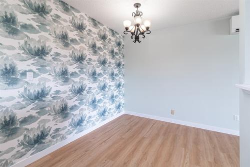 745 Camelia Road, Kelowna, BC - Indoor Photo Showing Other Room