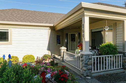 160-550 Yates Road, Kelowna, BC - Outdoor With Deck Patio Veranda