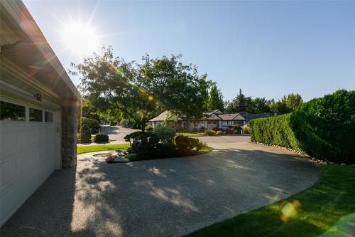 160-550 Yates Road, Kelowna, BC - Outdoor