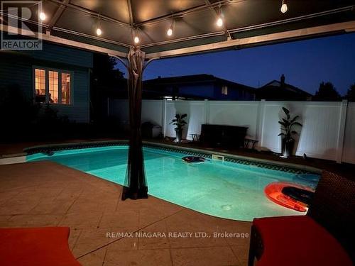 6736 Buckingham Drive, Niagara Falls, ON - Indoor Photo Showing Other Room With In Ground Pool