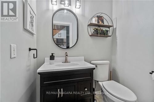 6736 Buckingham Drive, Niagara Falls, ON - Indoor Photo Showing Bathroom